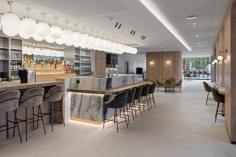 Lounge or bar