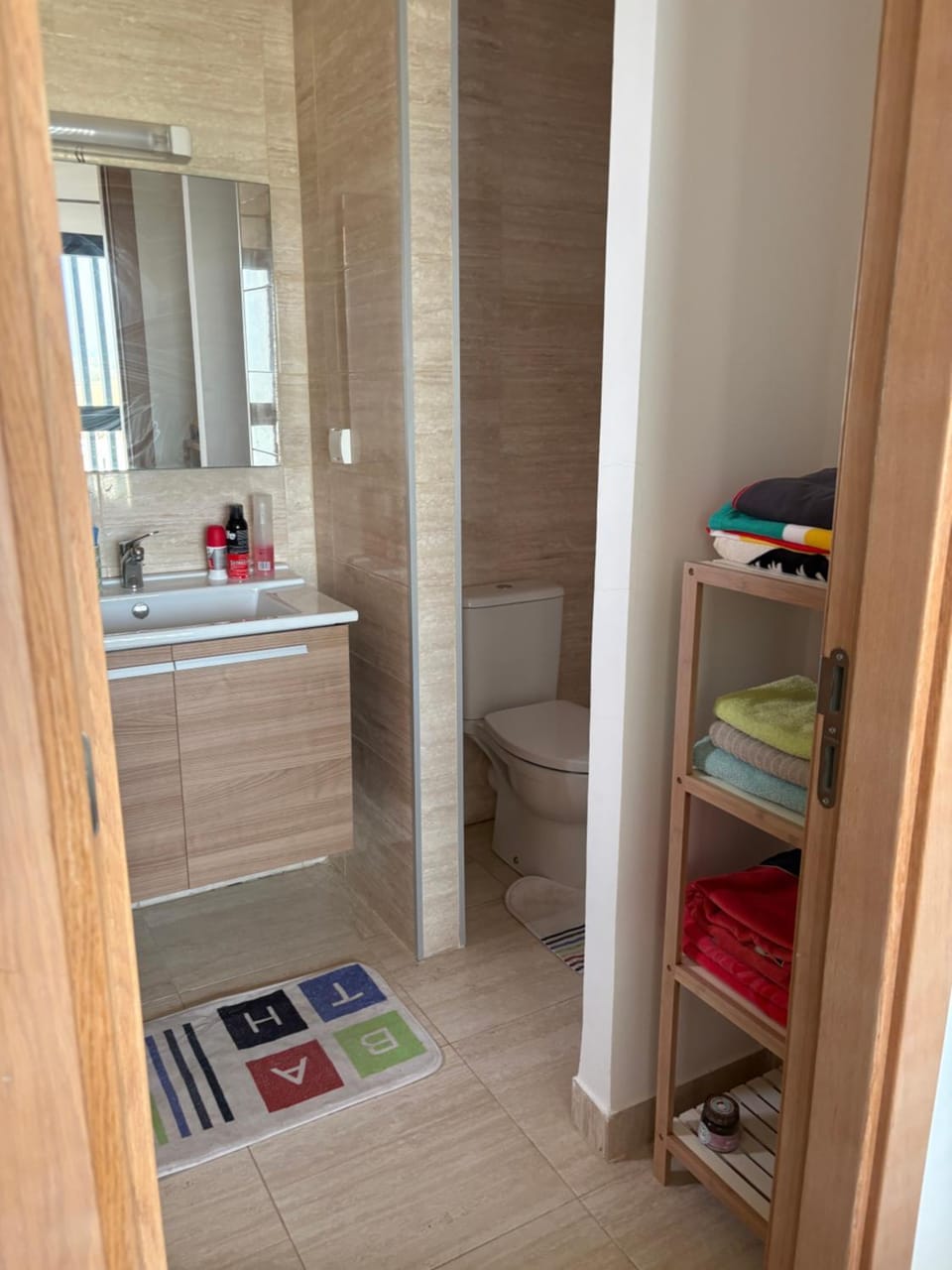 Shower, Toilet, Bathroom, towels