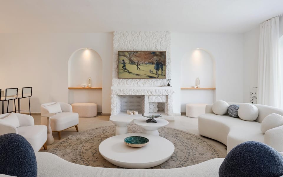 Living room, Seating area