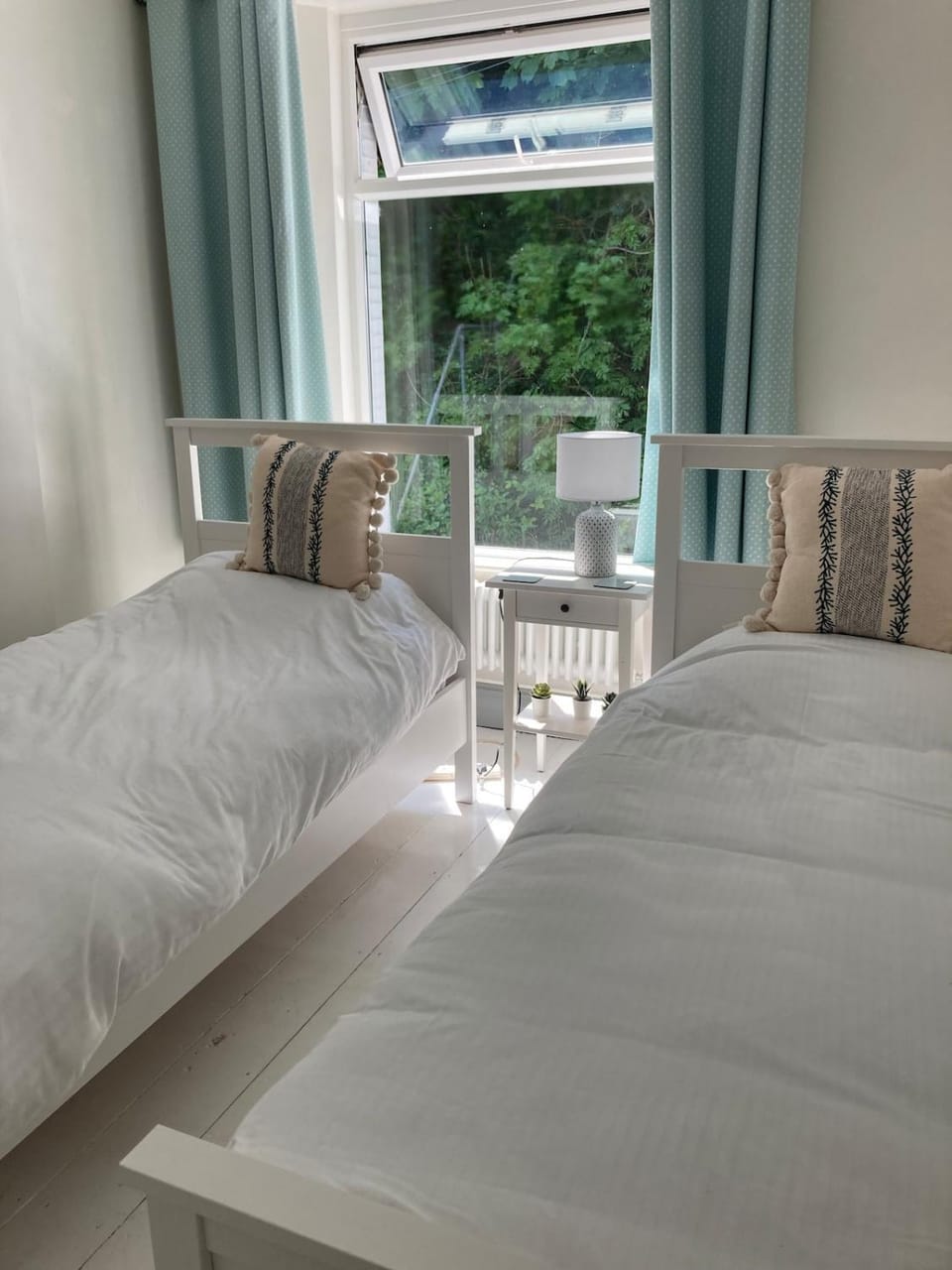 Cornwall Large Beach House Sea & Beach Views - 4 Bedrooms & 3 Bathrooms Villa in Looe
