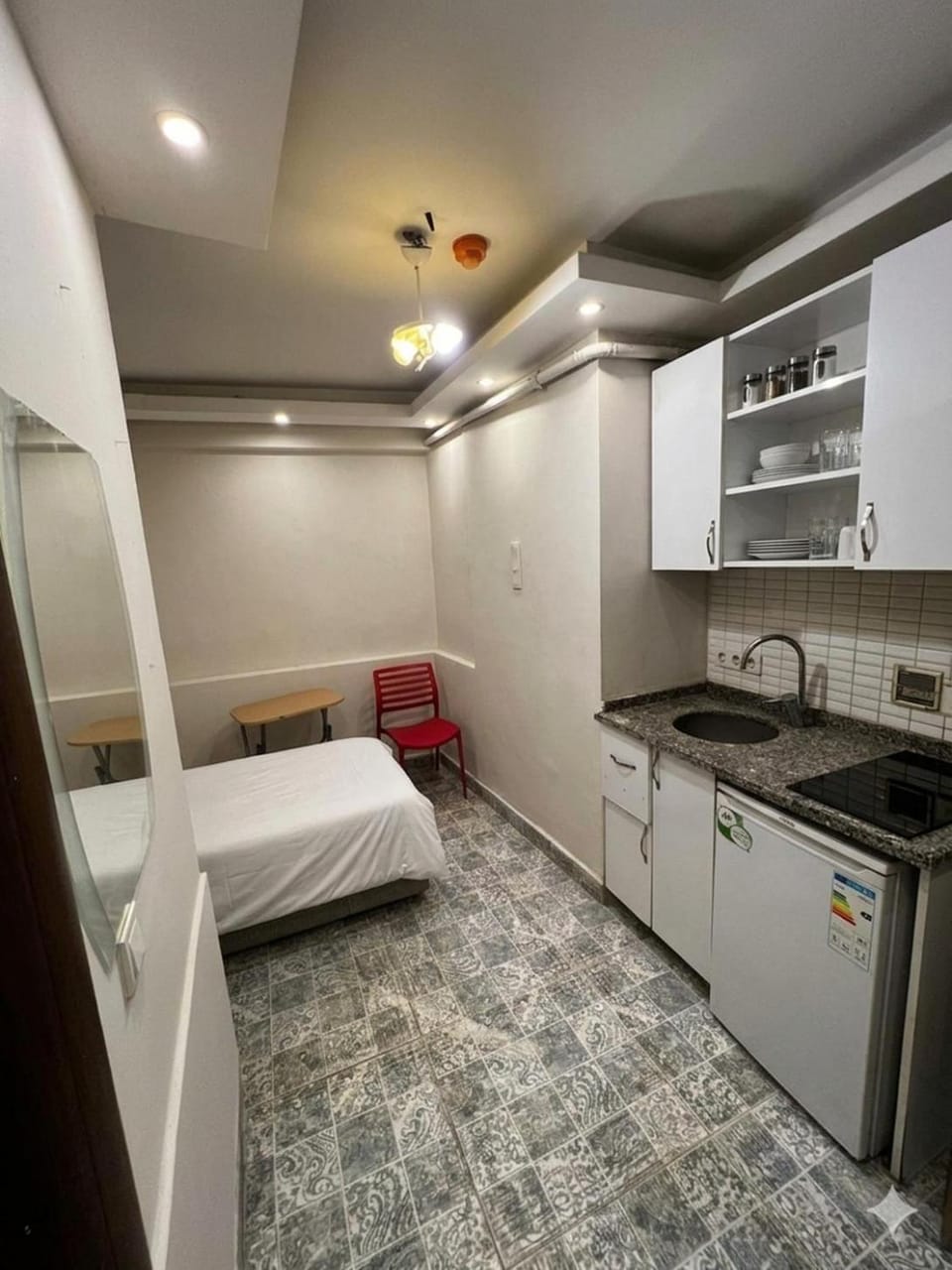 Bed, Kitchen or kitchenette, Bedroom