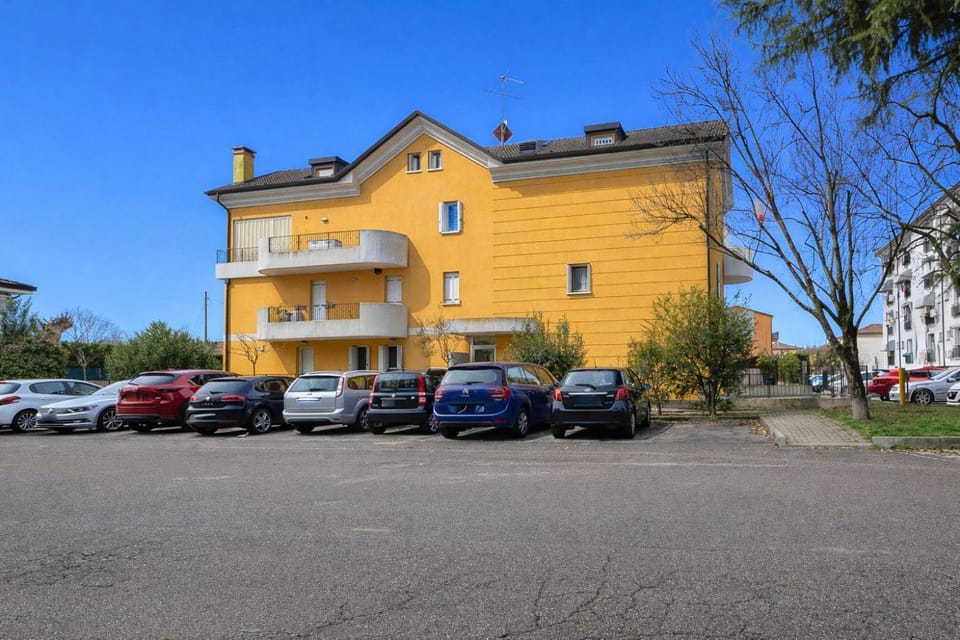 Property building, Parking