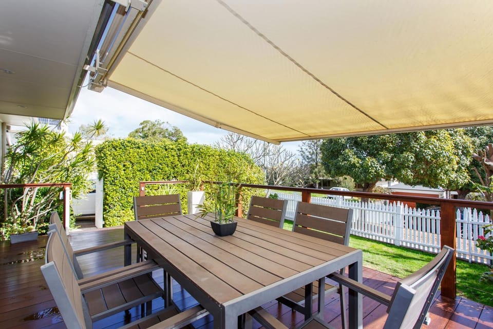 Patio, Spring, Day, Garden, View (from property/room), Balcony/Terrace, Dining area, Garden view