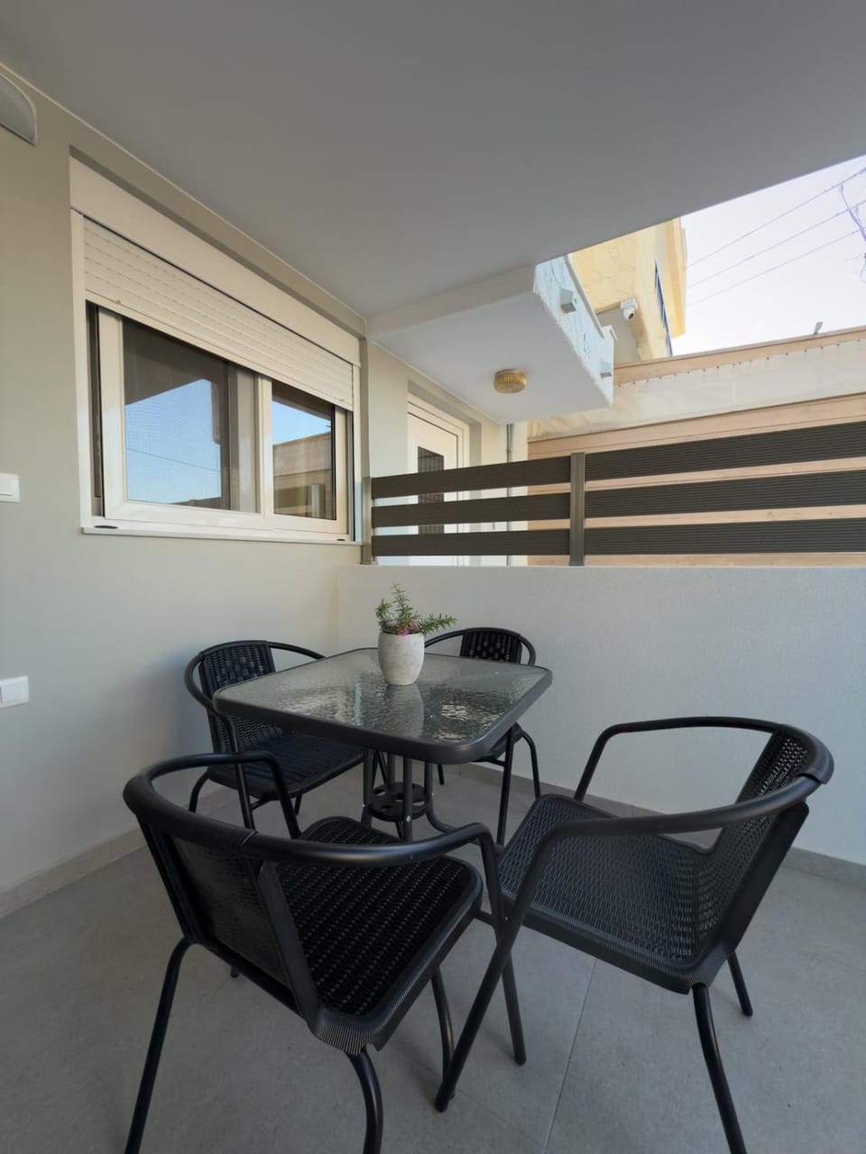 Seating area, Dining area