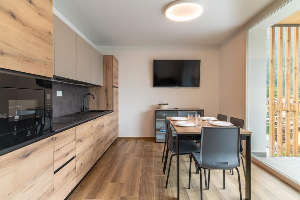 TV and multimedia, Balcony/Terrace, Kitchen or kitchenette, Dining area