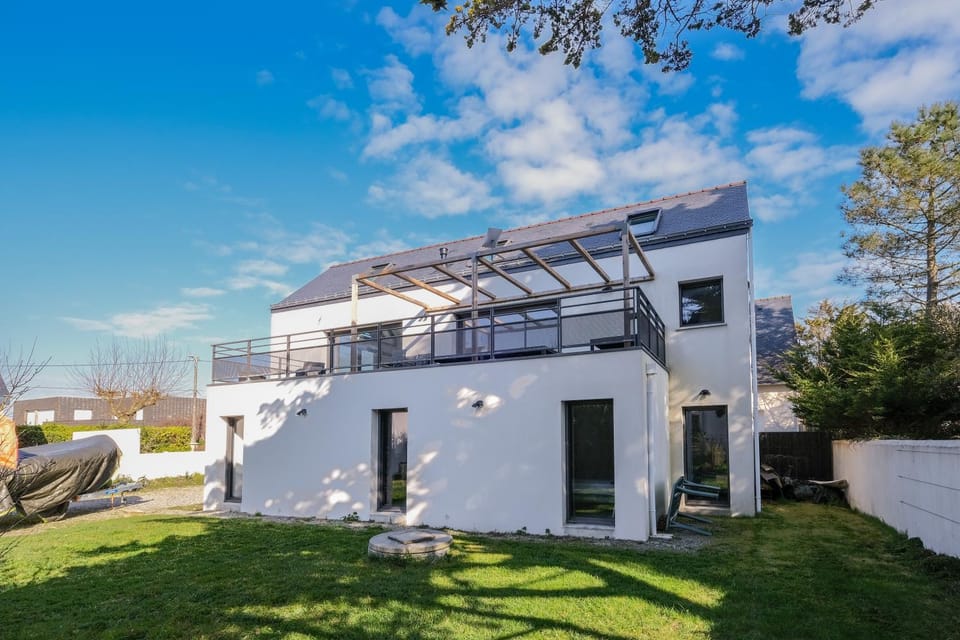 Property building, Garden
