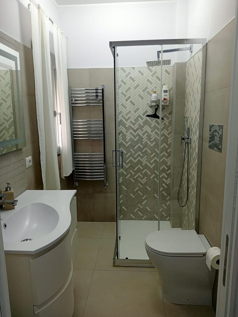 Shower, Toilet, Bathroom
