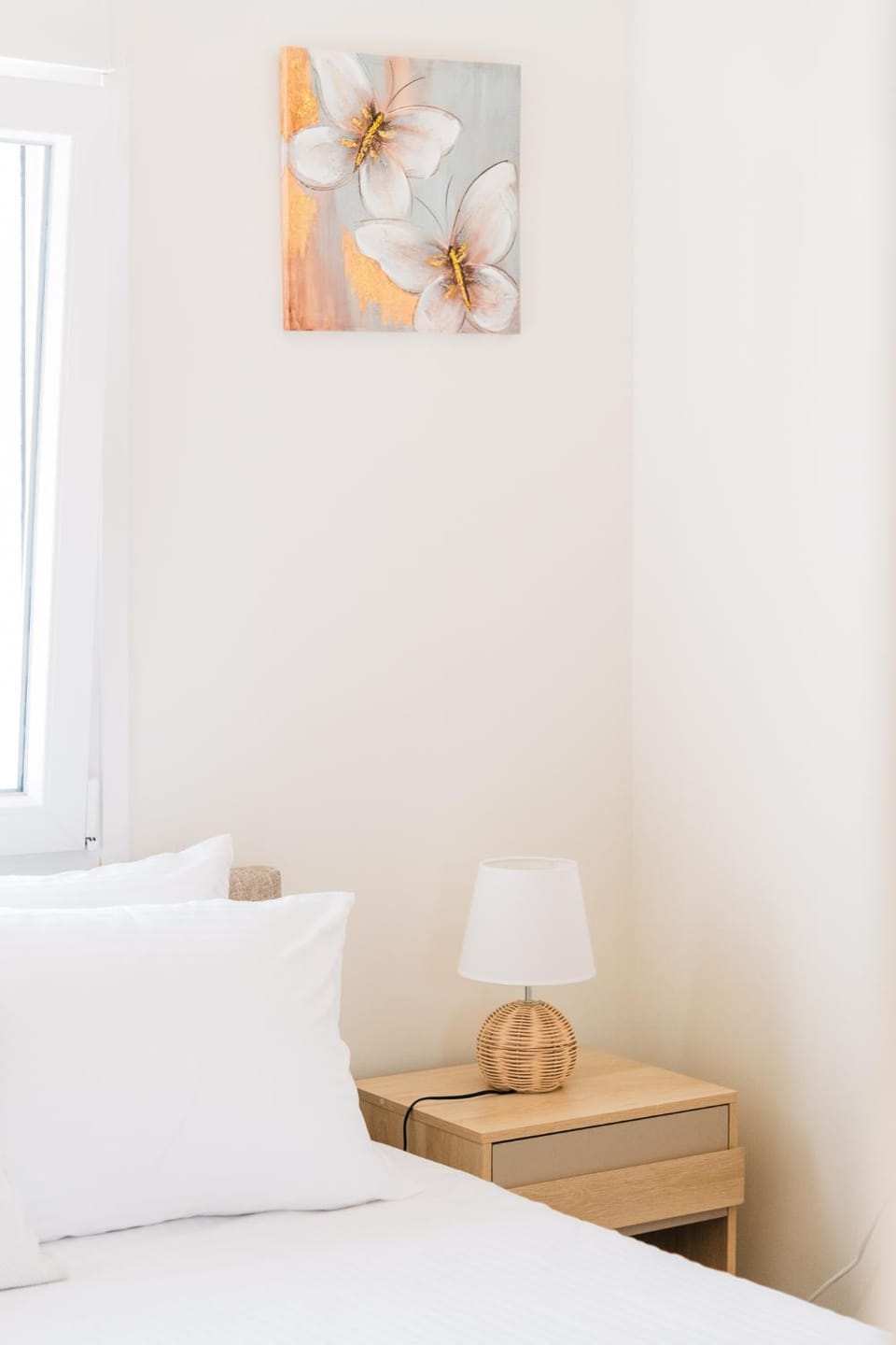 Bed, Photo of the whole room, Decorative detail