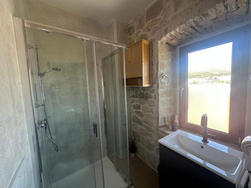 Rooms Malo More Trogir Hotel in Trogir