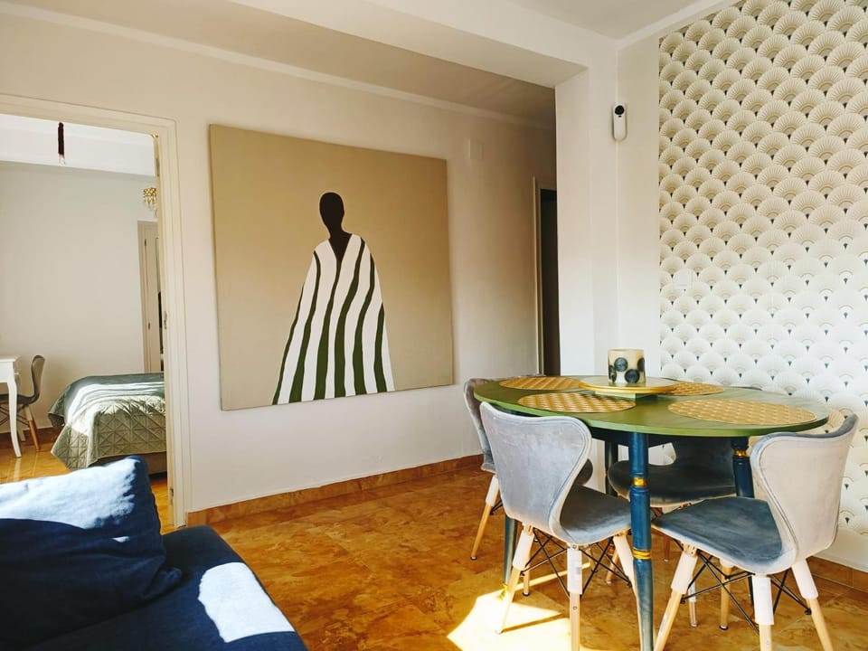 Living room, Photo of the whole room, Seating area