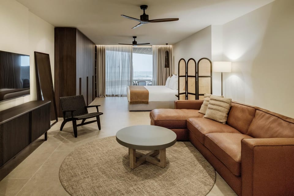 Bed, Living room, Bedroom