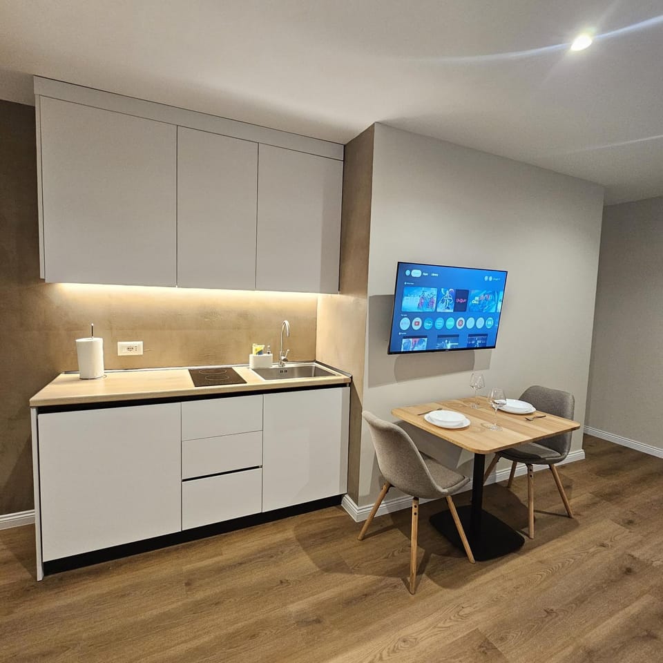 TV and multimedia, Kitchen or kitchenette