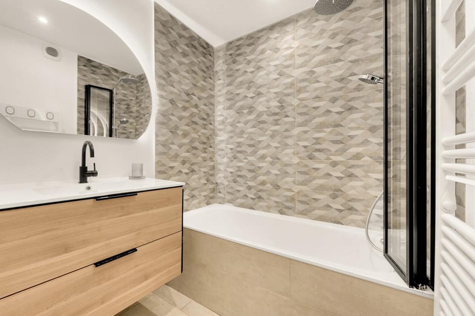 Bathroom, Bath