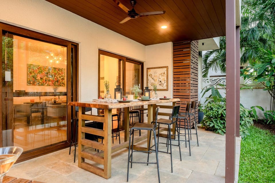 Lounge or bar
