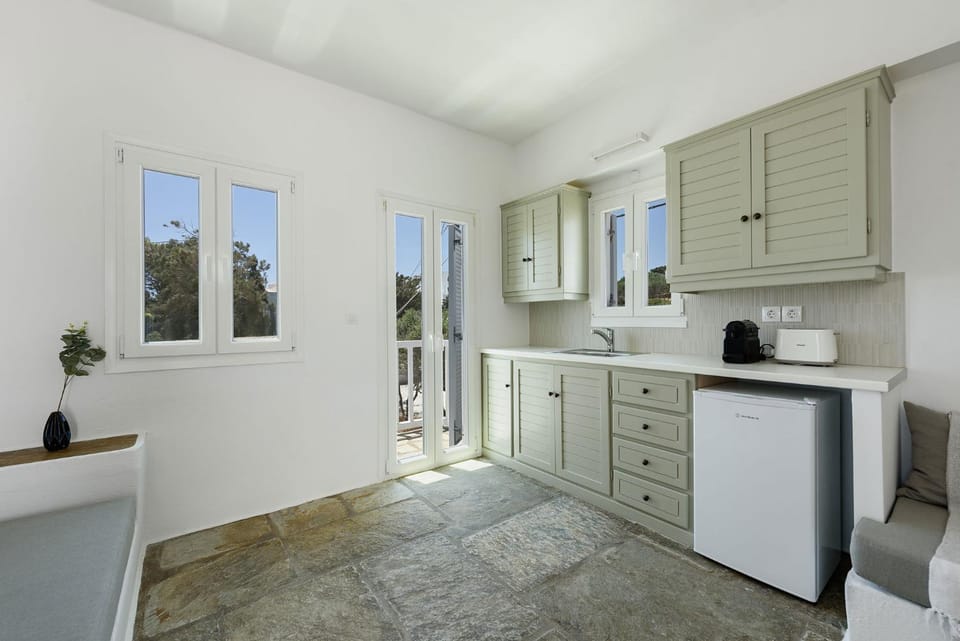 Kitchen or kitchenette, stove