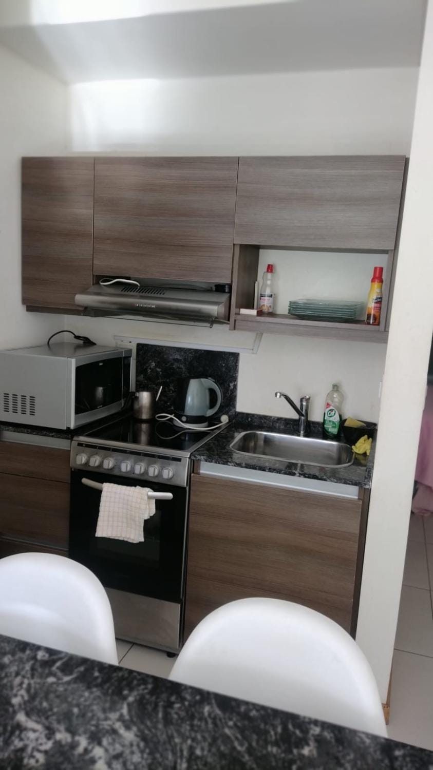 Coffee/tea facilities, Kitchen or kitchenette, oven, stove, toaster, kitchen