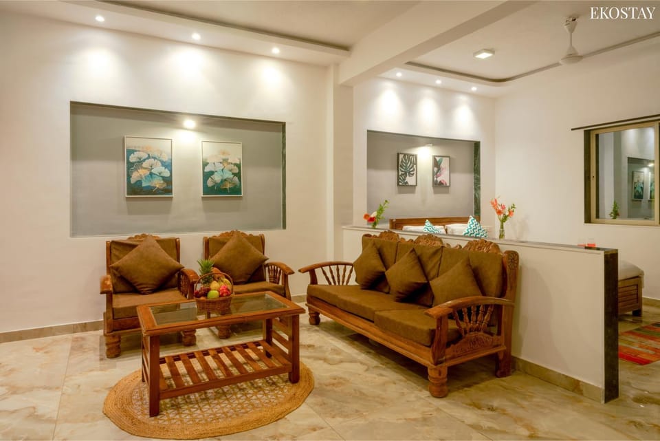 Living room, Seating area