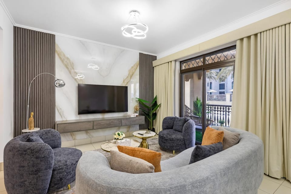 Durrani Homes - Zaafaran Luxe Stay Iconic Burj View Apartment in Dubai