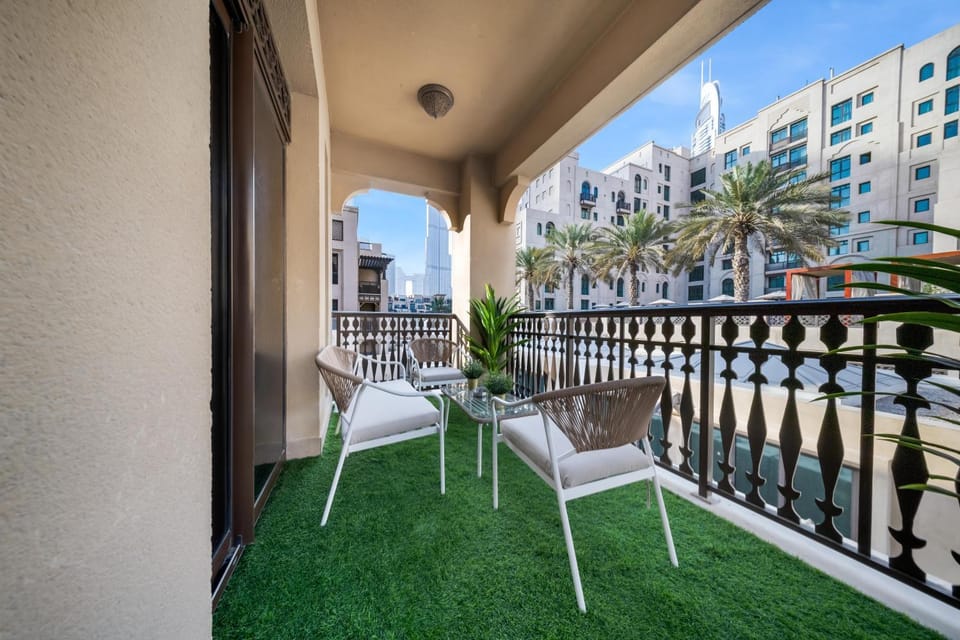 Durrani Homes - Zaafaran Luxe Stay Iconic Burj View Apartment in Dubai