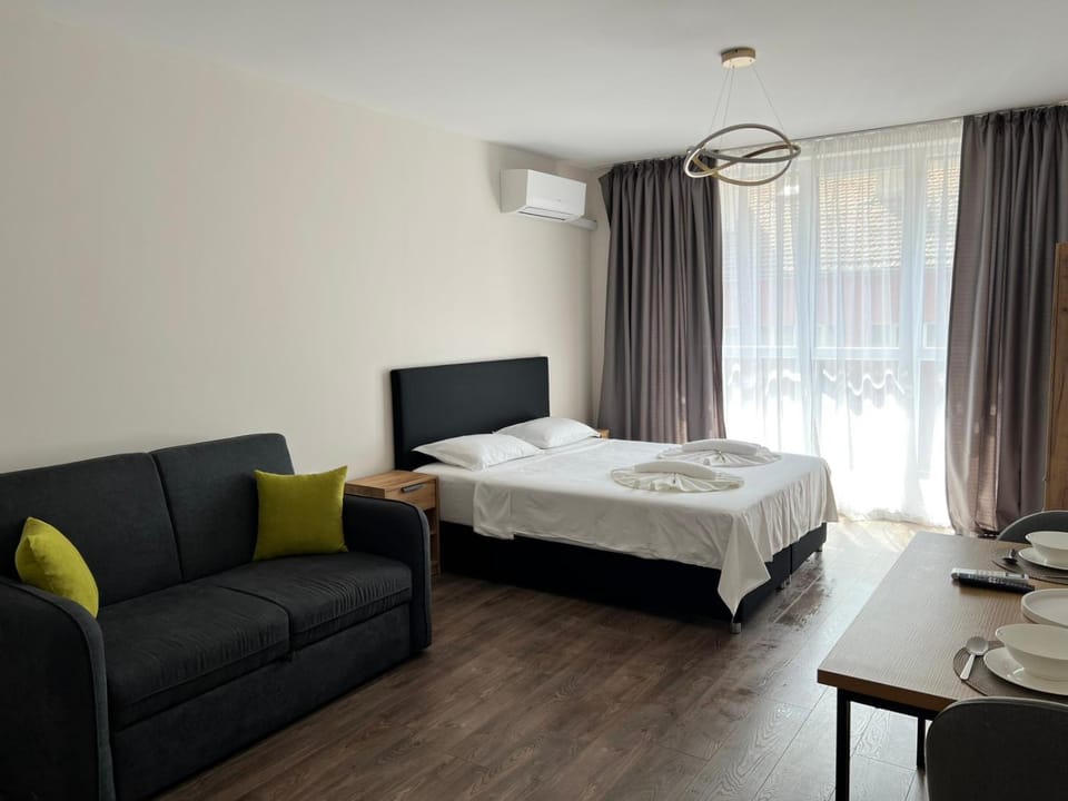 Chantrer Apartment in Burgas