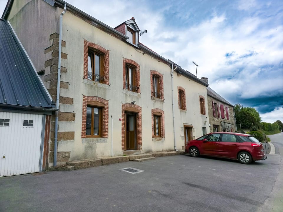 Property building, Parking