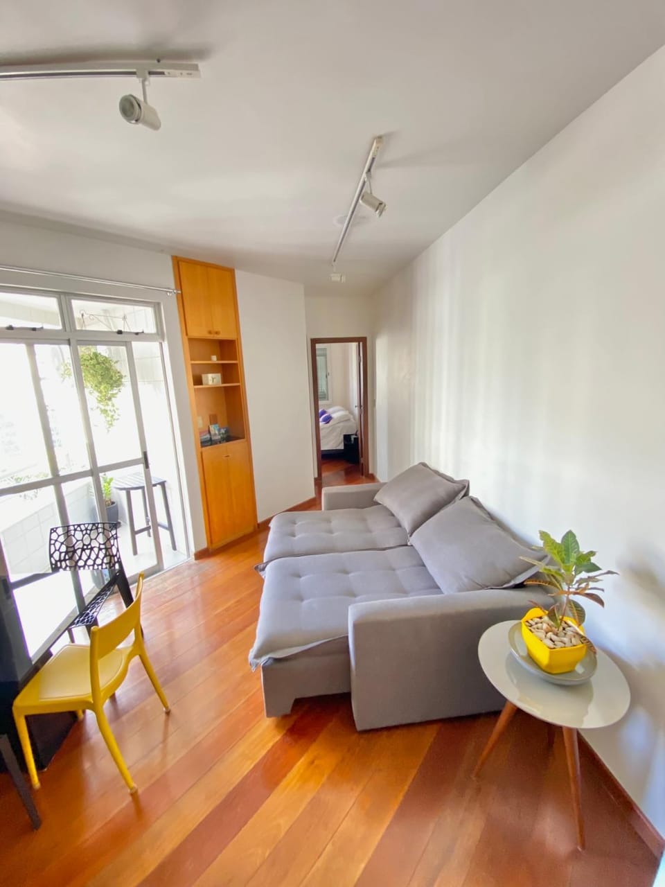 Savassi apartment with balcony, air conditioning and acoustic window Apartment in Belo Horizonte