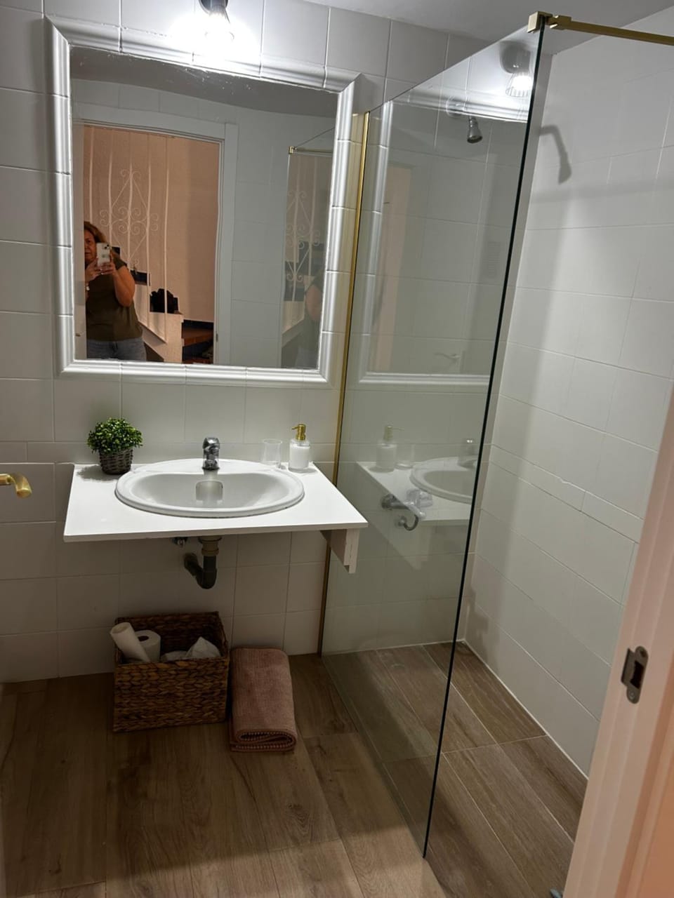 Shower, Bathroom
