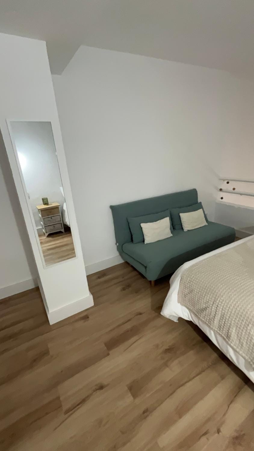 Bed, Bedroom