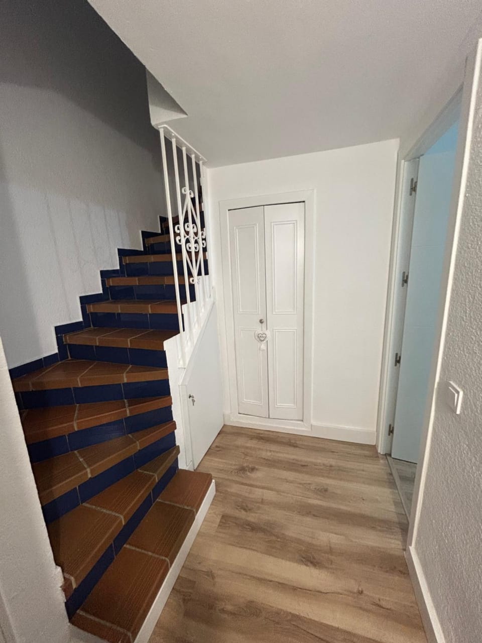 Lobby or reception, wardrobe