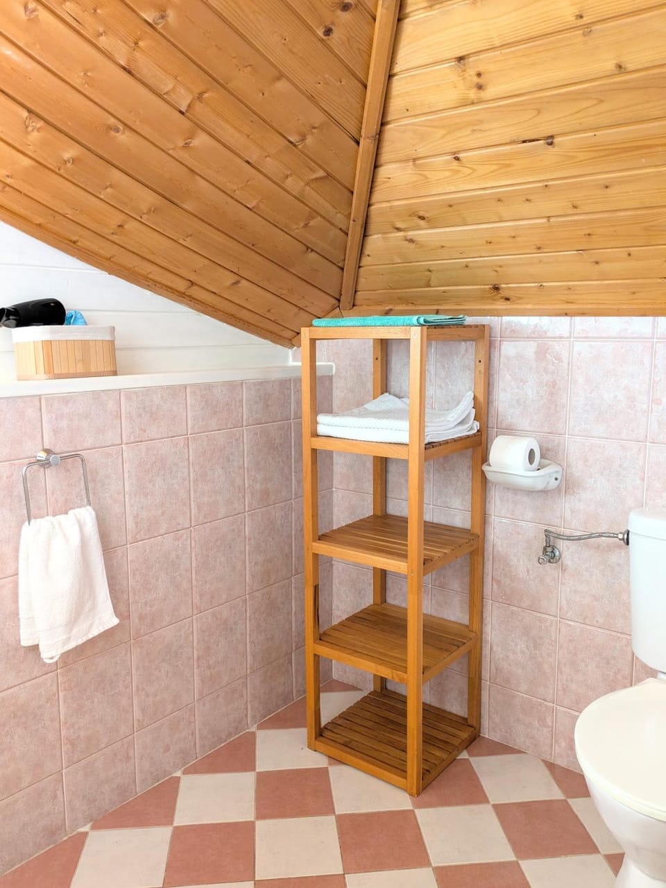 Bathroom, towels