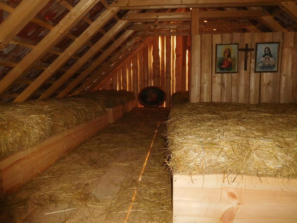 Spaní na seně Farm Stay in Czechia