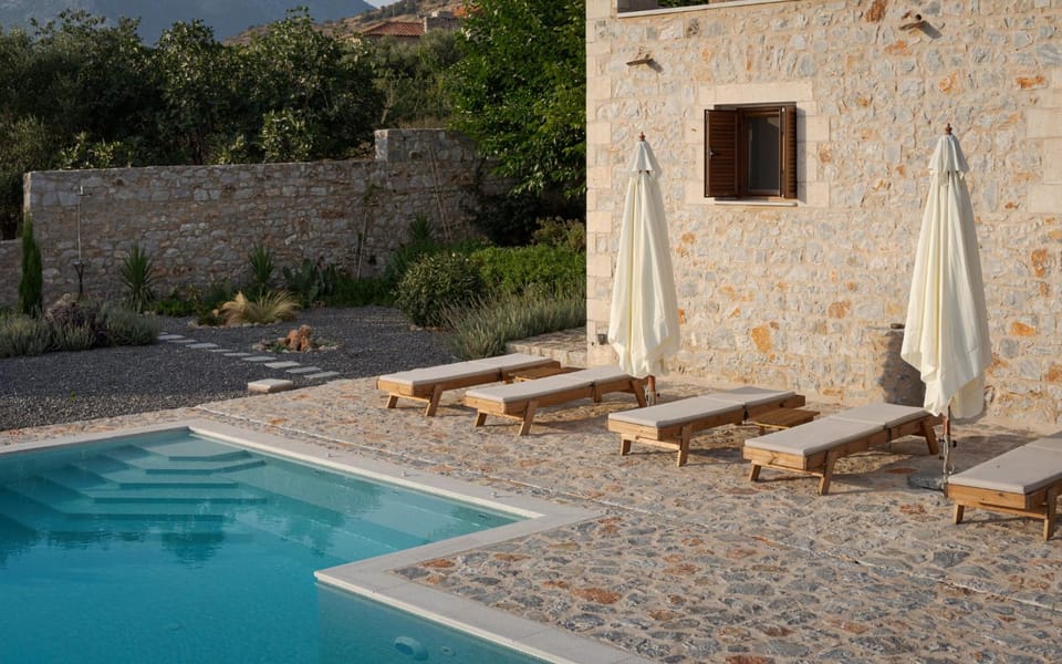 Day, Pool view, Swimming pool, sunbed