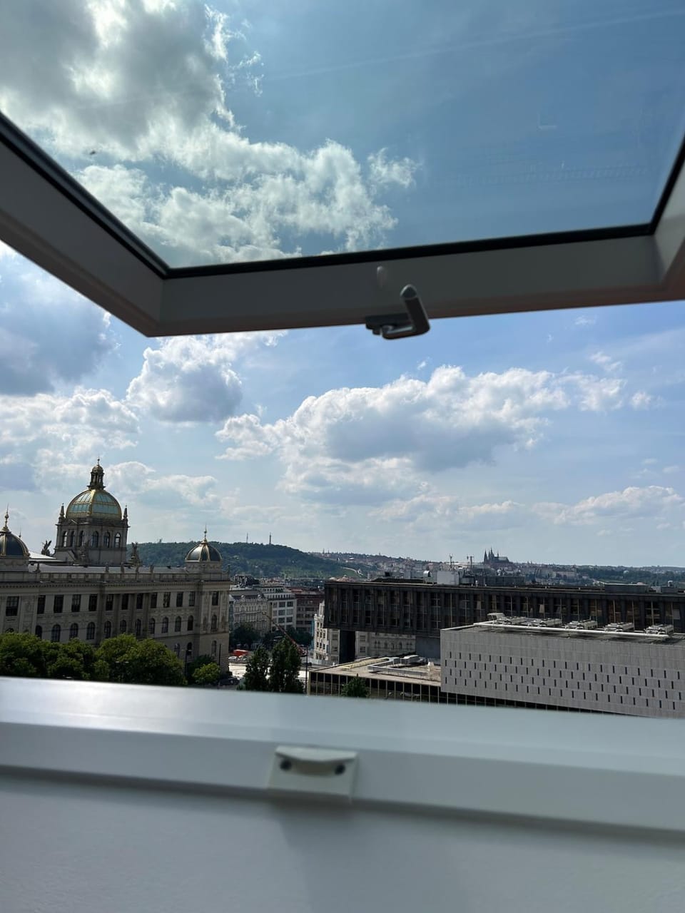 View (from property/room), City view