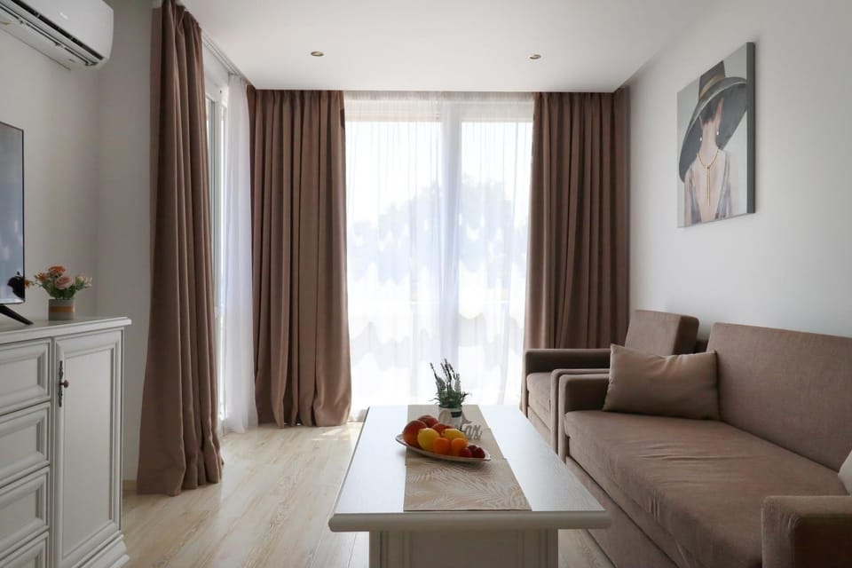 Living room, air conditioner