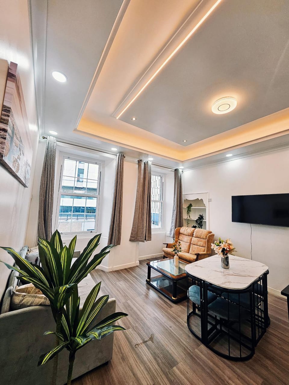 Urban Oasis Apartment in Edinburgh
