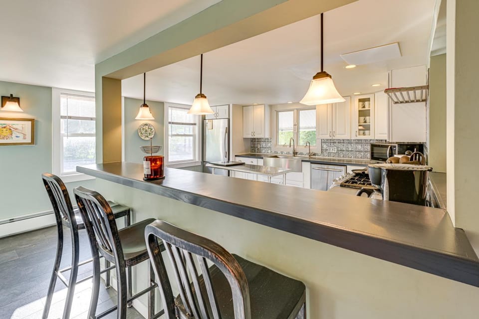 1 Mi to Acadia National Park: Spacious Retreat! House in Southwest Harbor