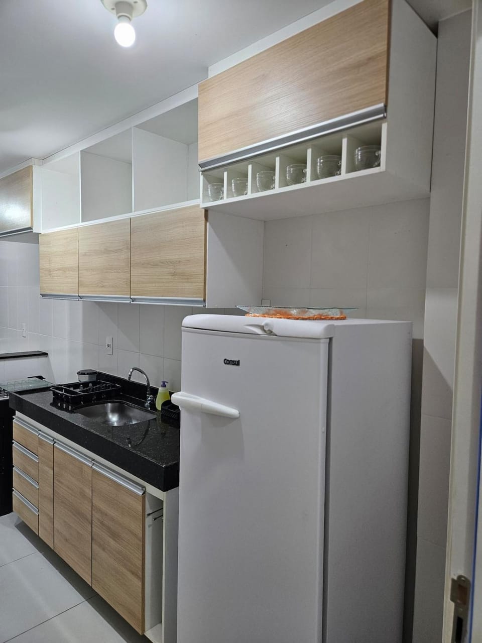 Kitchen or kitchenette, dishwasher, minibar, oven, stove