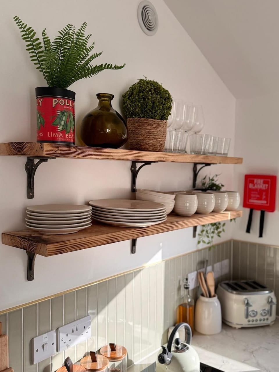 Coffee/tea facilities, Kitchen or kitchenette, toaster