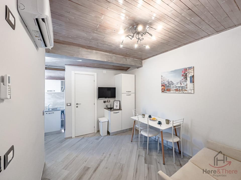 TV and multimedia, Dining area