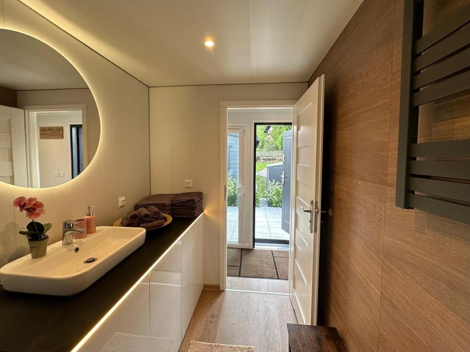 Premium Chalet B, close to the lake, quiet location House in Altmünster