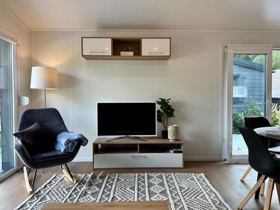 Premium Chalet B, close to the lake, quiet location House in Altmünster