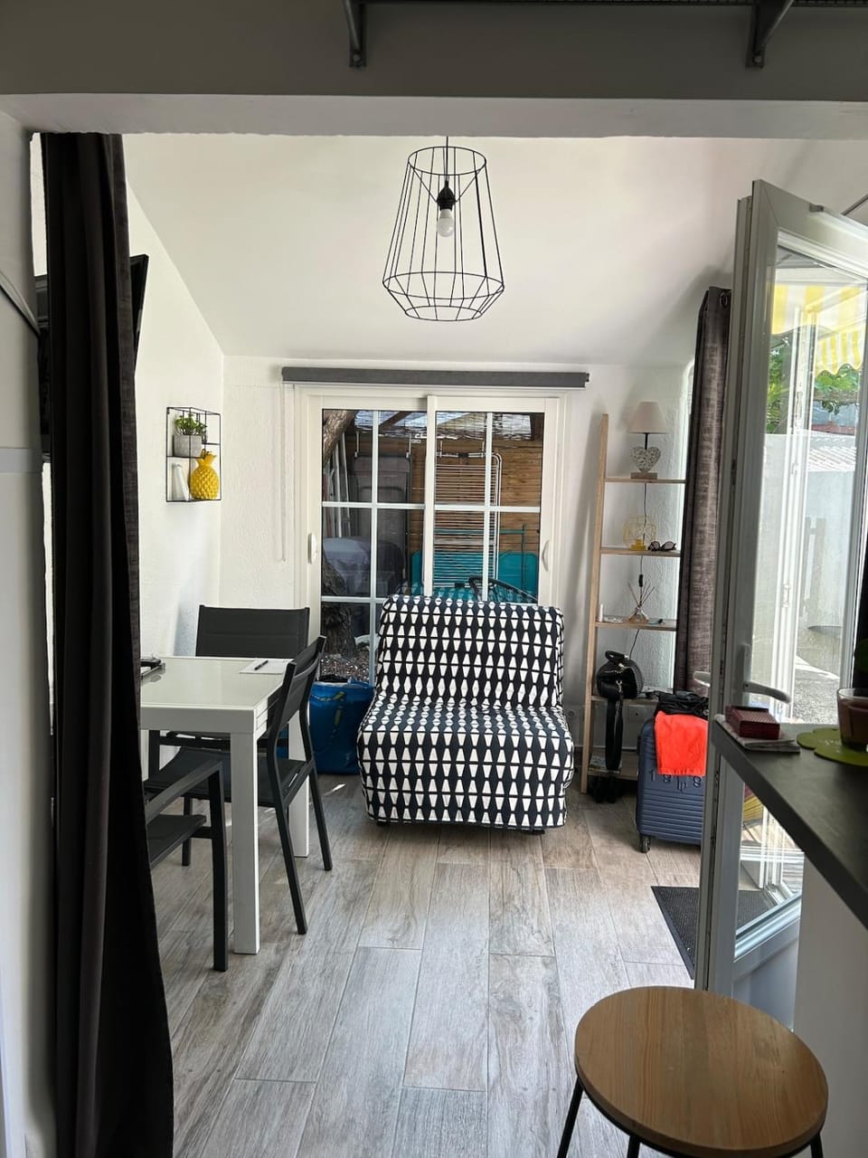 Living room, Dining area