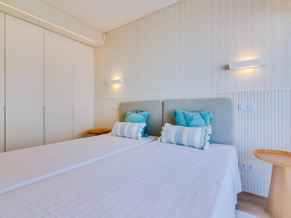 Penthouse T4 com Vista Mar em Quarteira Apartment in Quarteira