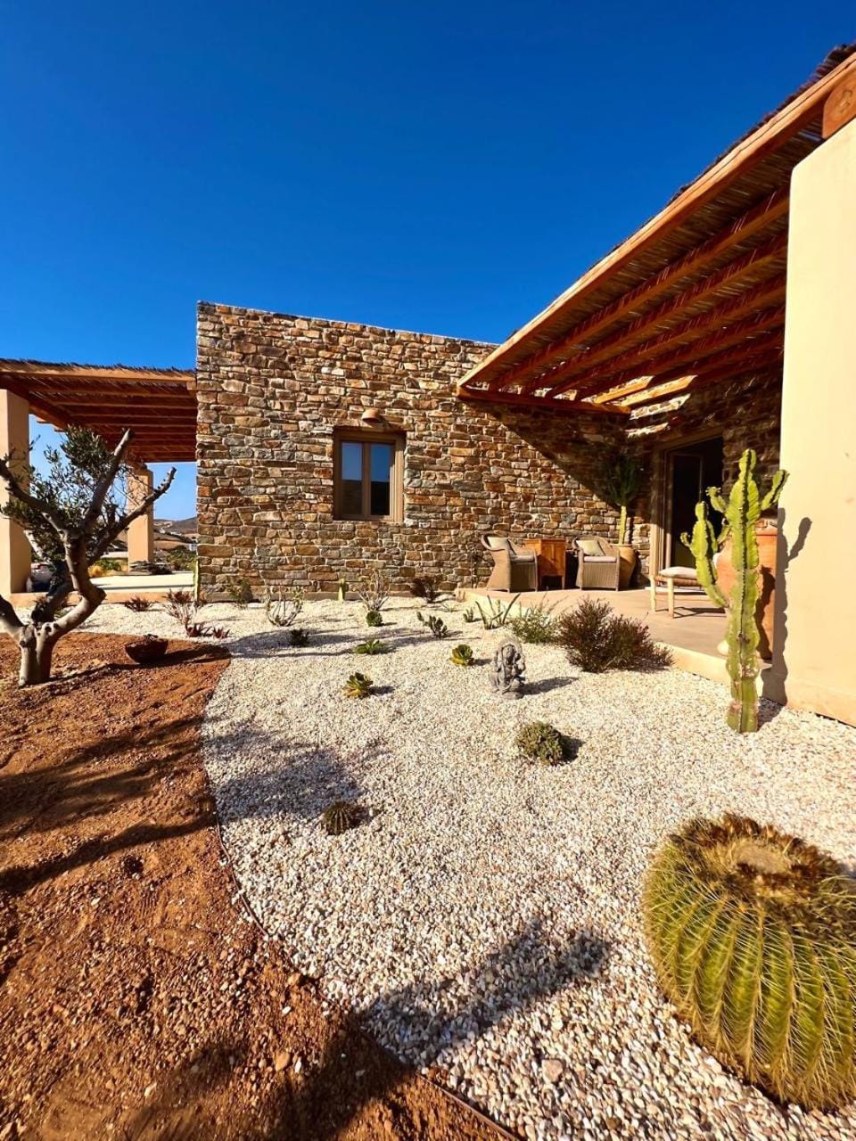 Property building, Day