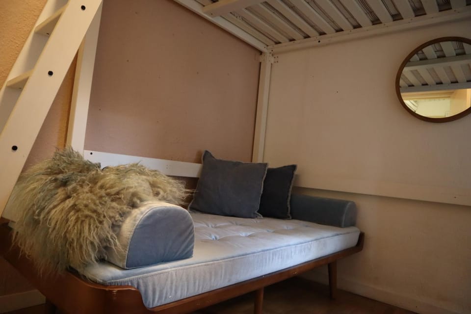 Kamer 15, Den Bosch Vacation rental in North Brabant (province)