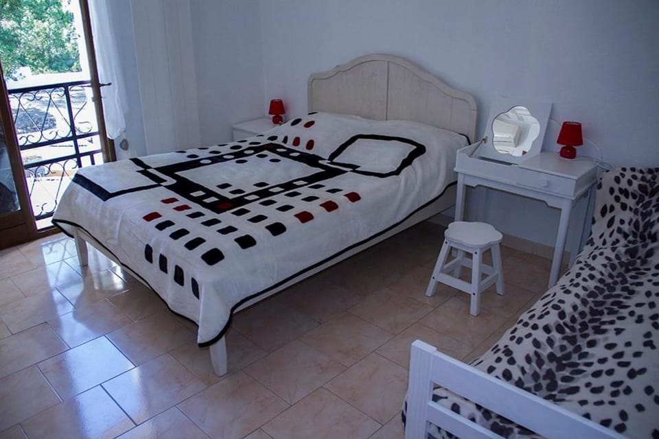 large swimming pool, 9 berths House in Saint-Maximin-la-Sainte-Baume