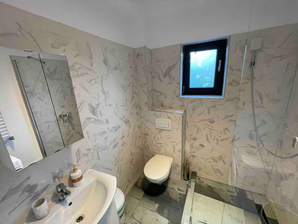 Otopeni Studio C1 3 Airport Therme Apartment in Romania