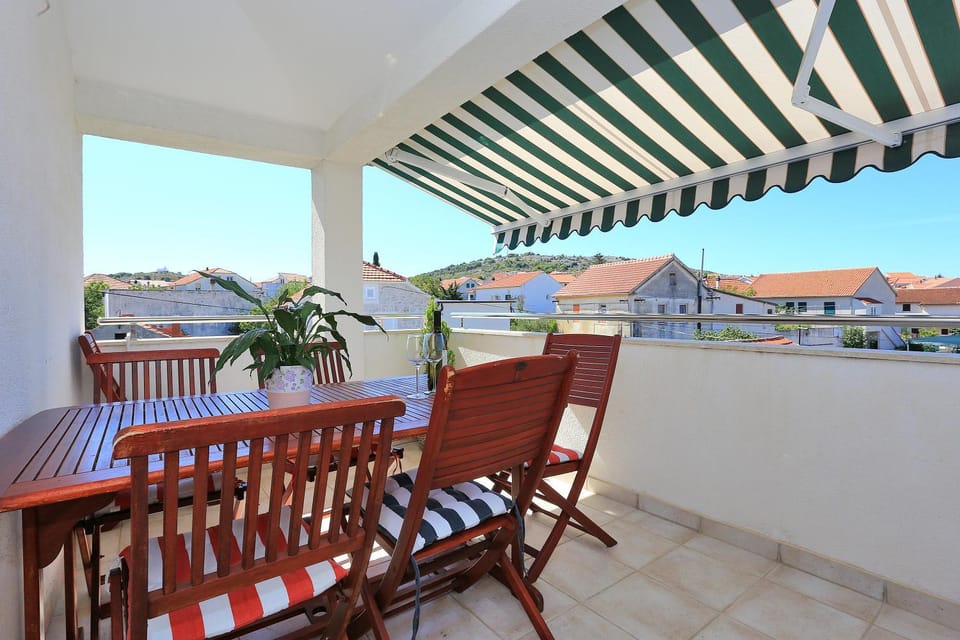 Apartment Pa Ve Apartment in Murter