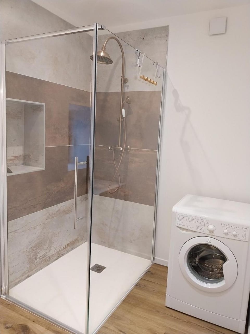 Shower, Bathroom, washing machine