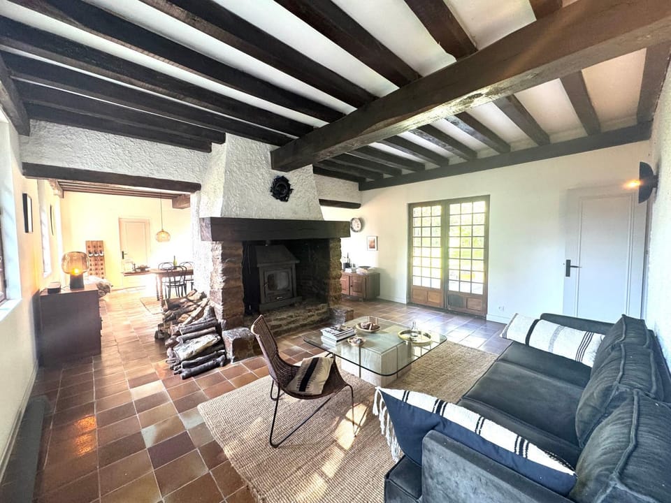 Living room, fireplace